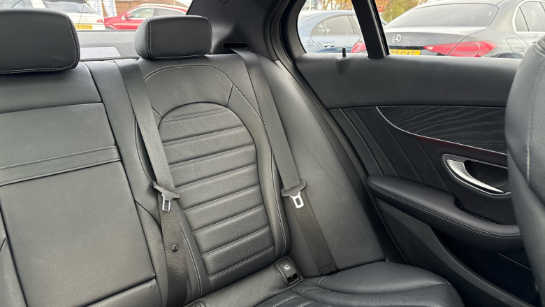 Mercedes-Benz C-Class C220d AMG Line Premium Plus 4dr 9G-Tronic Diesel Saloon